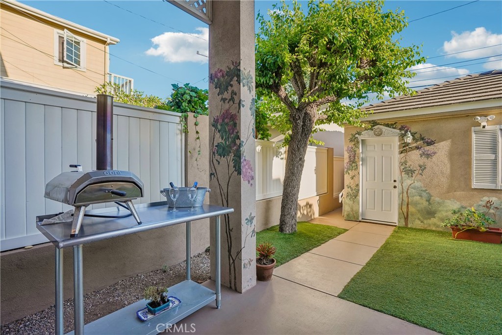 638 Rosecrans Avenue Property Photo 19