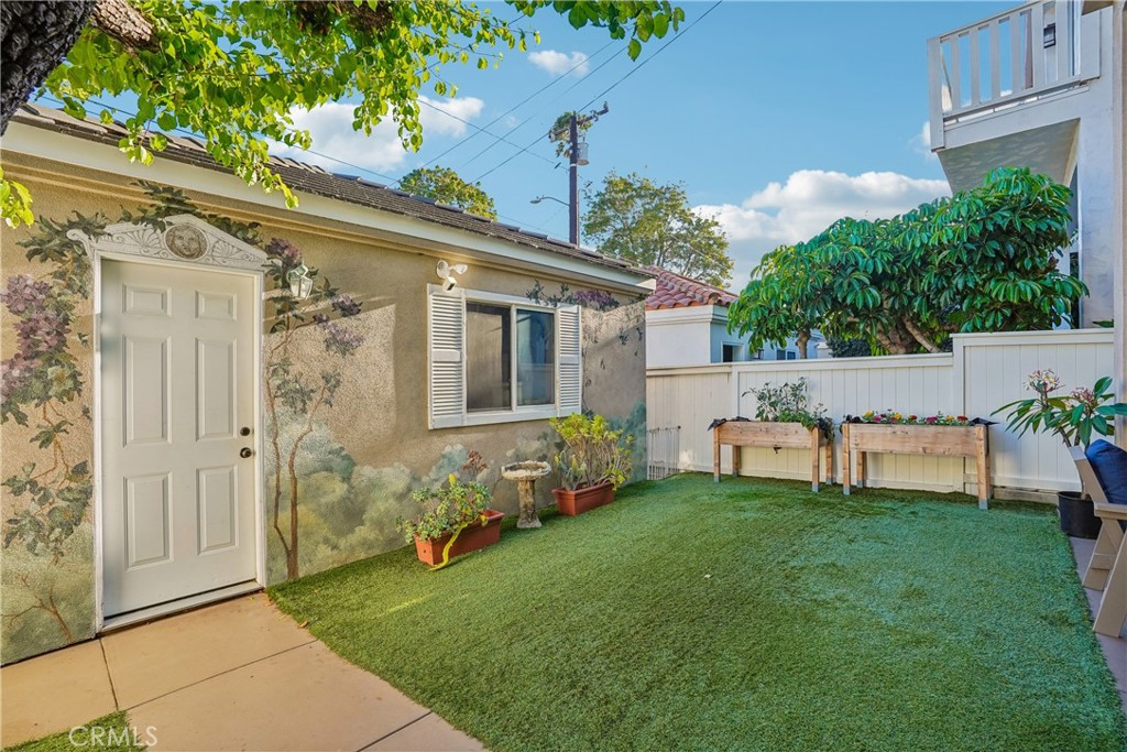 638 Rosecrans Avenue Property Photo 23