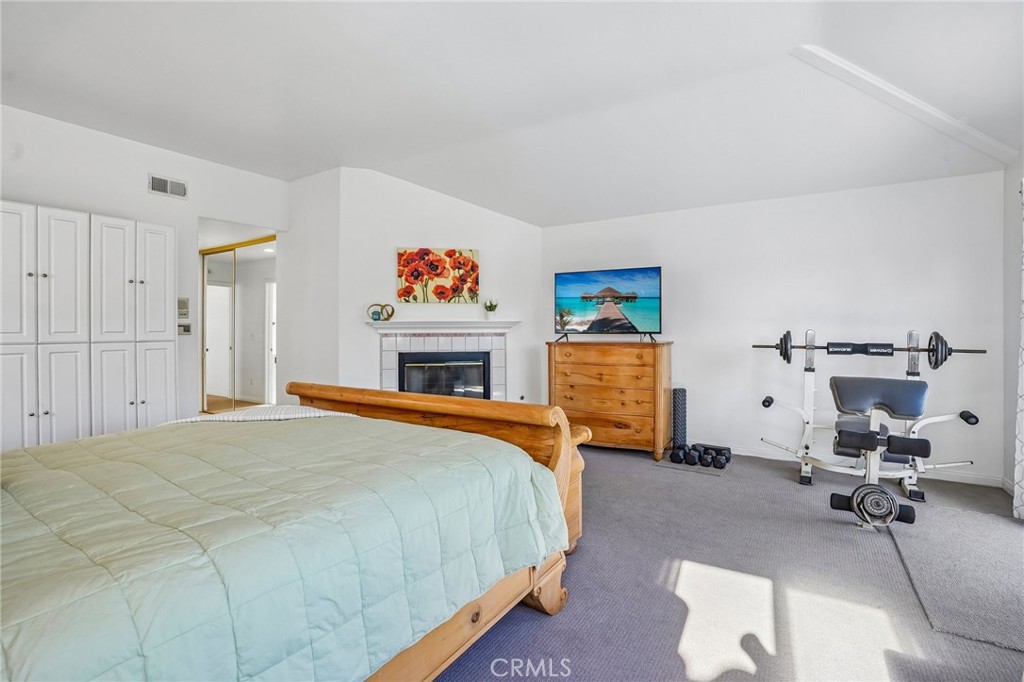 638 Rosecrans Avenue Property Photo 33