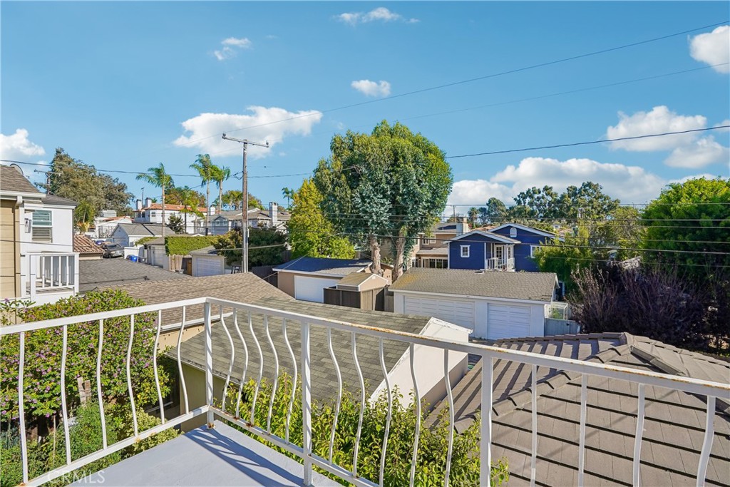638 Rosecrans Avenue Property Photo 34