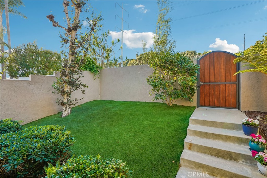 638 Rosecrans Avenue Property Photo 47