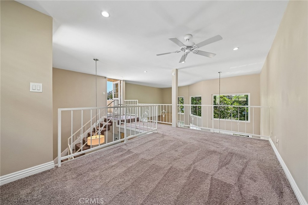 12321 Ocean Park Boulevard 14 Property Photo 9