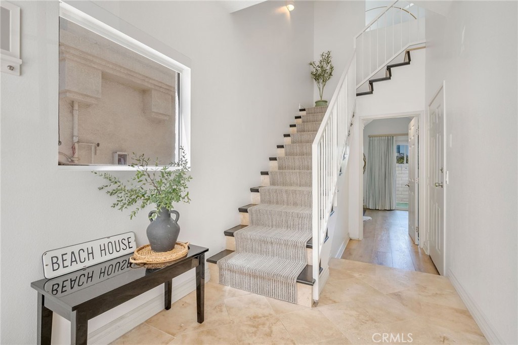 5439 Marine Avenue Property Photo 7