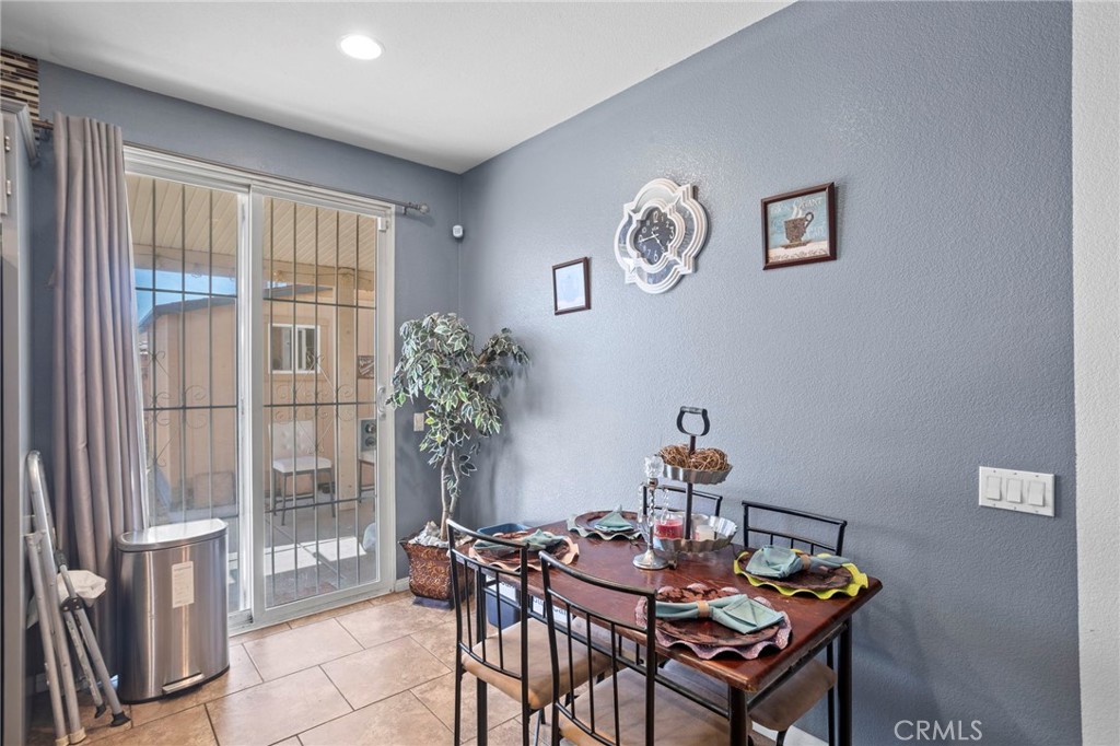 15081 Garibaldi Street Property Photo 13