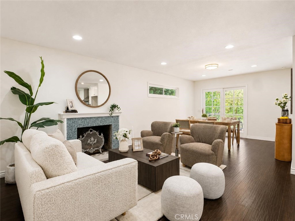 15542 Rolling Ridge Property Photo 3