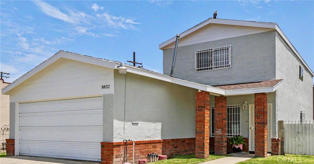 8832 Prince Property Photo 1