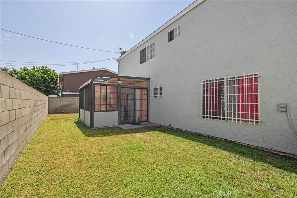 8832 Prince Property Photo 4
