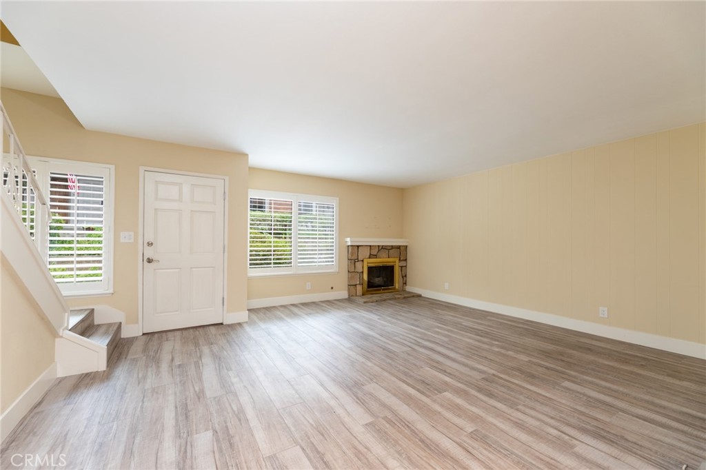 28009 Ridgebluff Court Property Photo 7