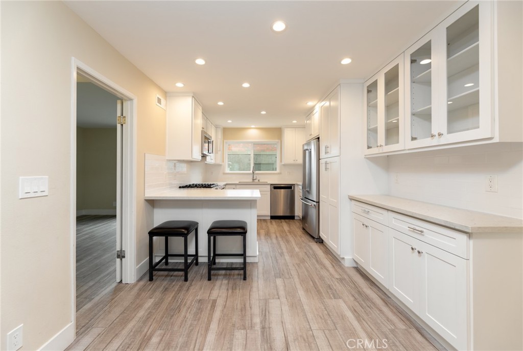 28009 Ridgebluff Court Property Photo 12