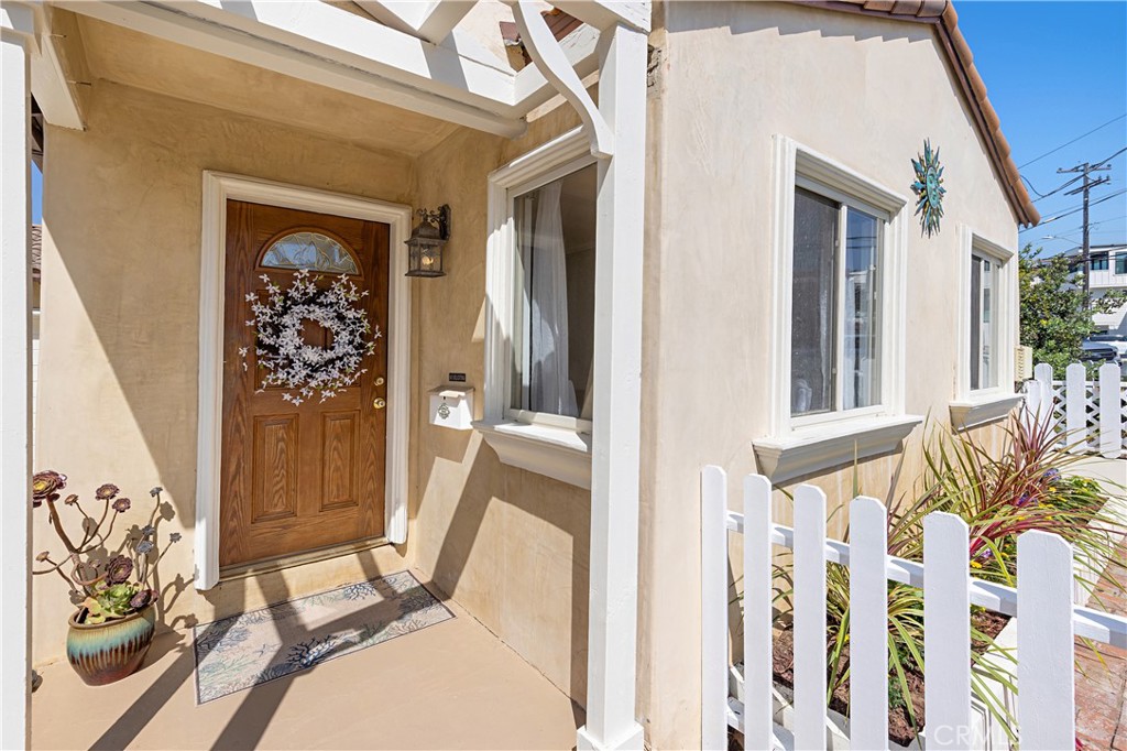 1415 Corona Street Property Photo 5