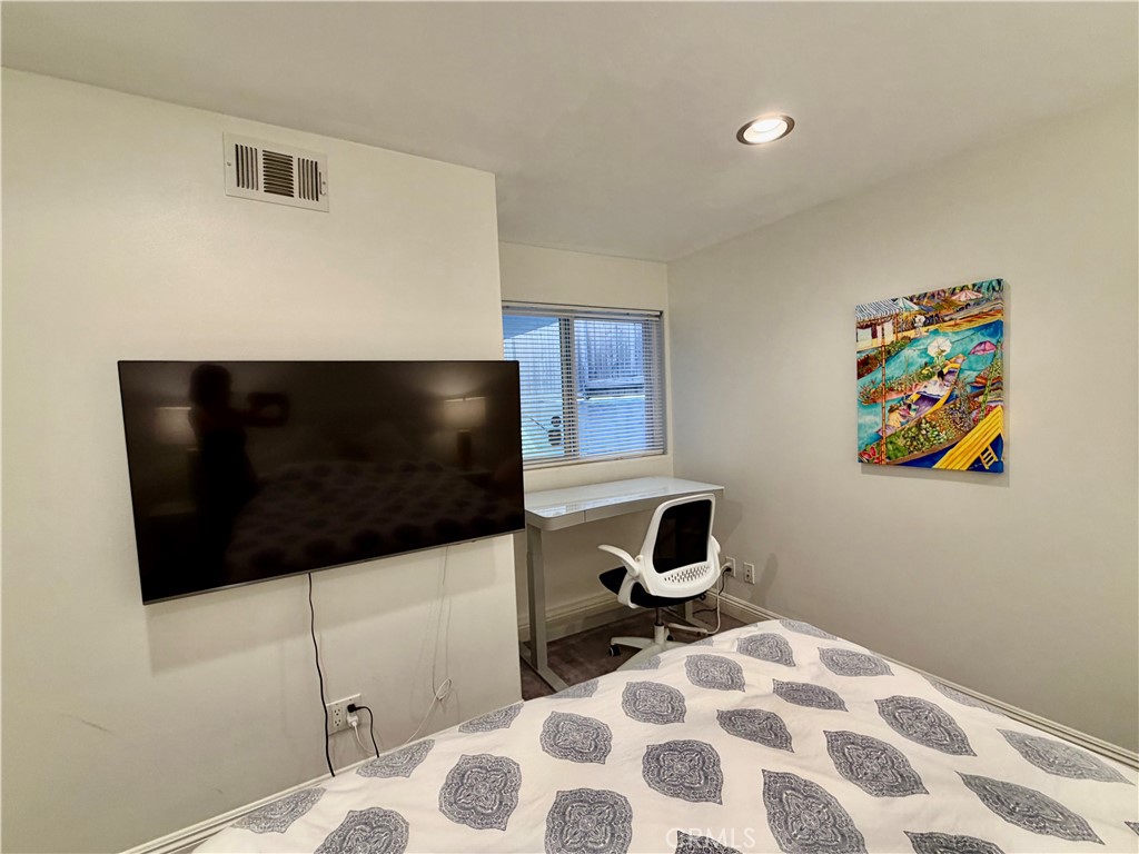703 11th Street Property Photo 14