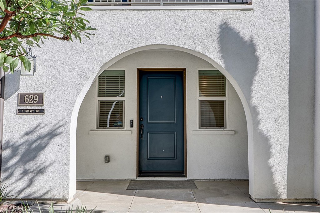 629 S Kinney Property Photo 4