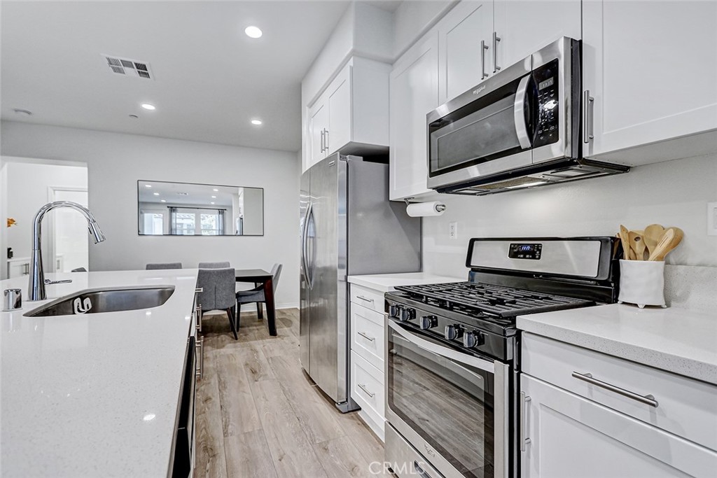 629 S Kinney Property Photo 8