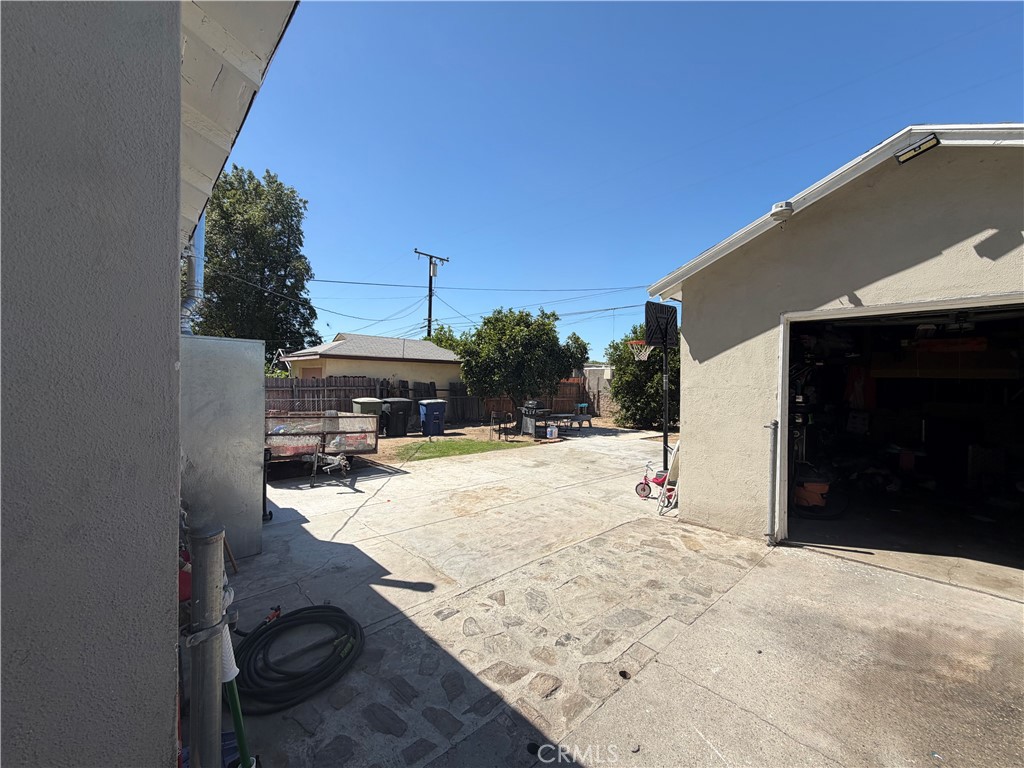 2404 Roxbury Dr Property Photo 19
