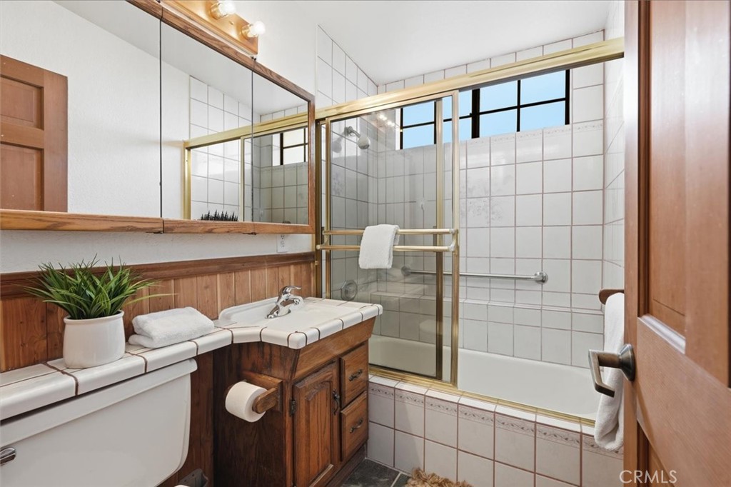 5224 Doris Way Property Photo 10