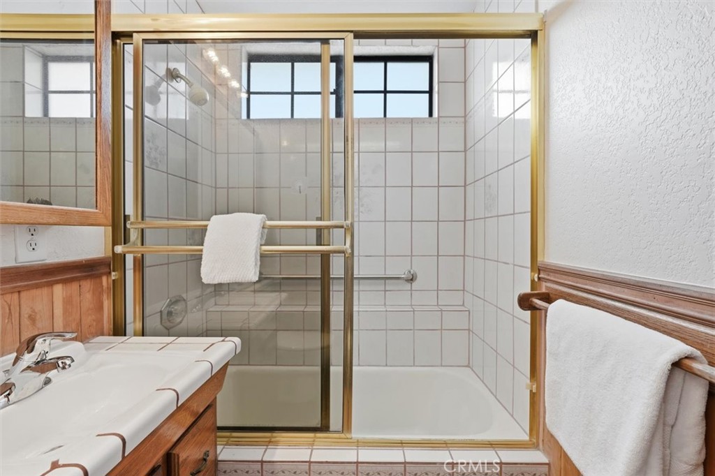 5224 Doris Way Property Photo 11