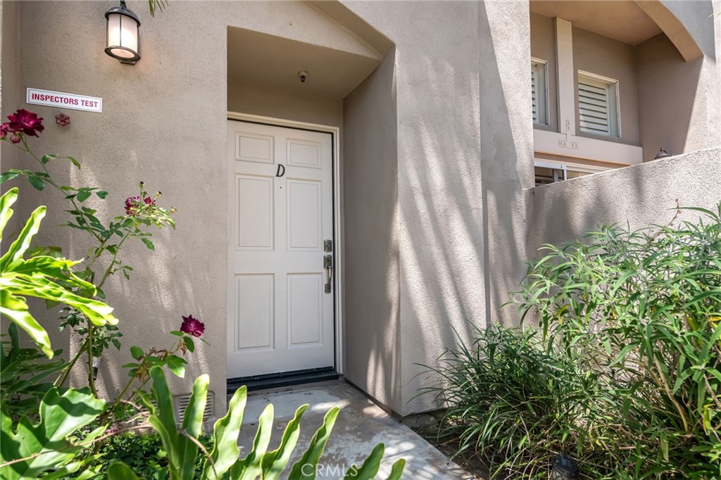 1325 #d E Grand Property Photo 3