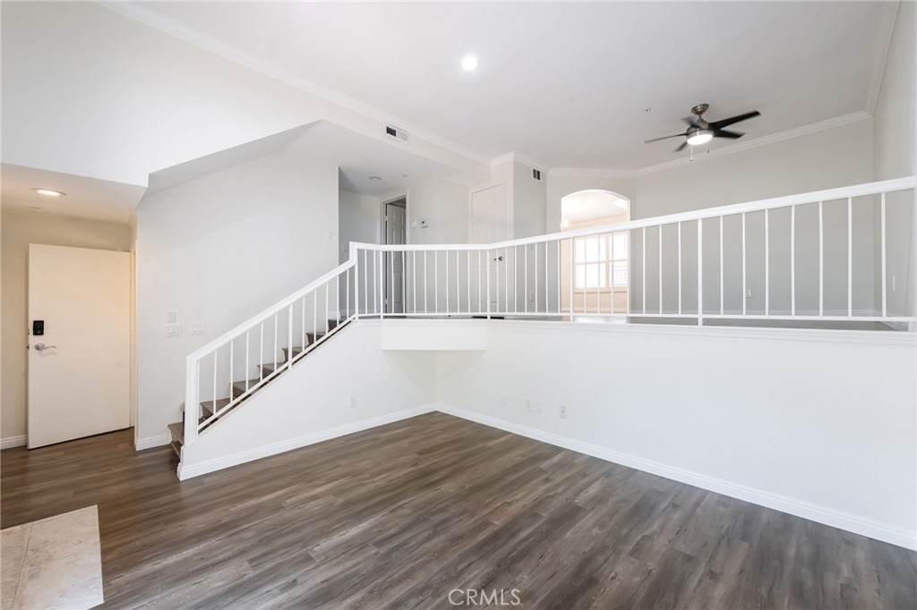 1325 #d E Grand Property Photo 7