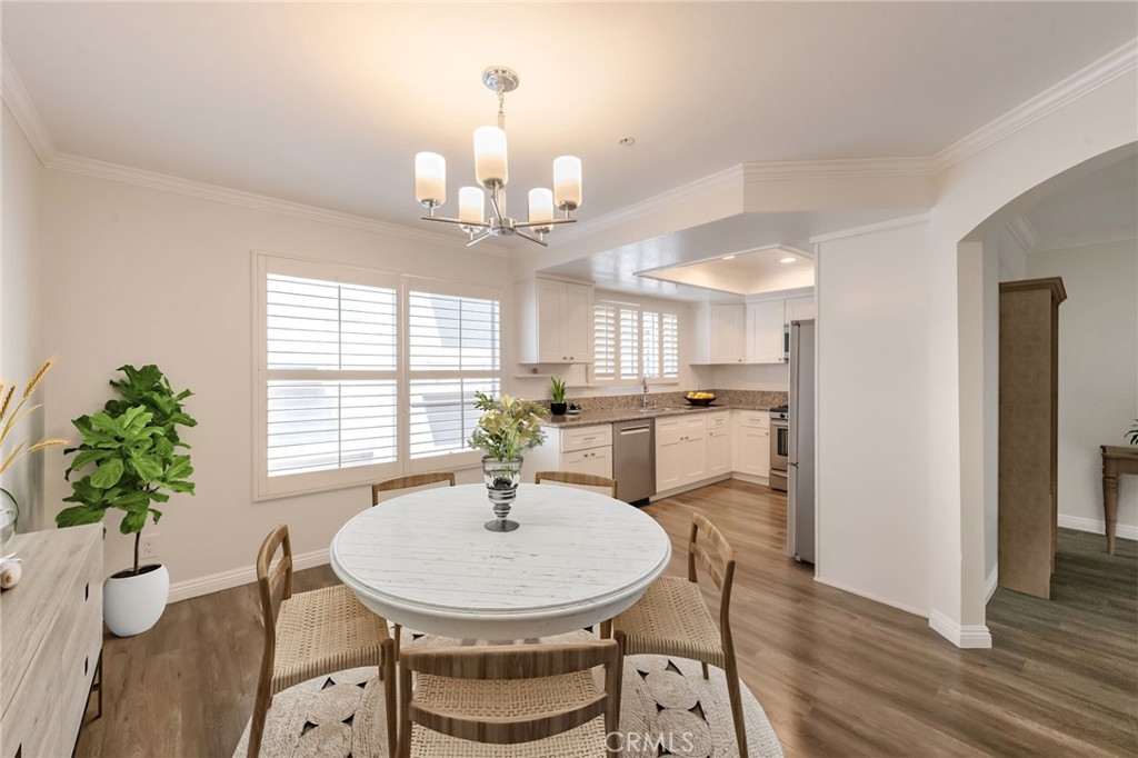 1325 #d E Grand Property Photo 13