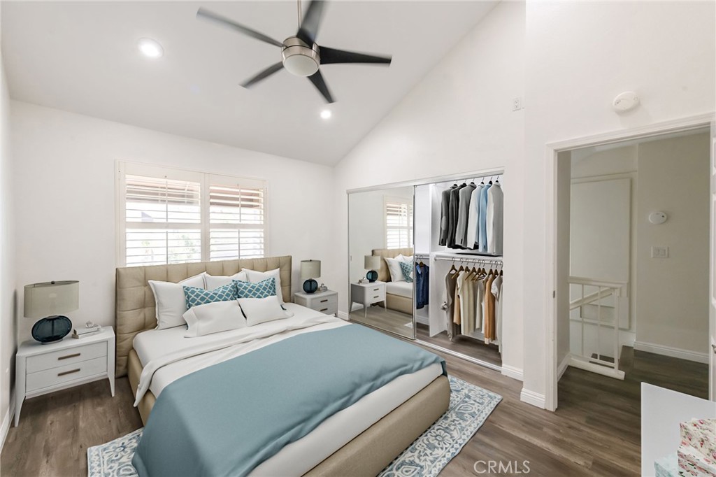 1325 #d E Grand Property Photo 17