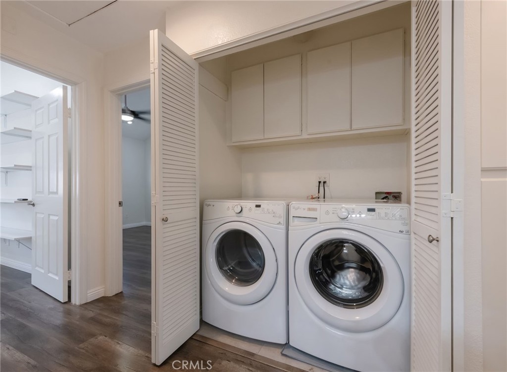 1325 #d E Grand Property Photo 26