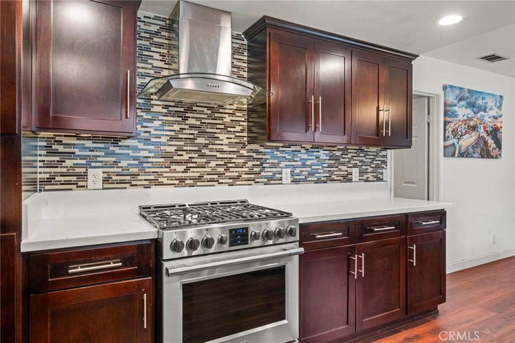 5048 W 121st Street Property Photo 1