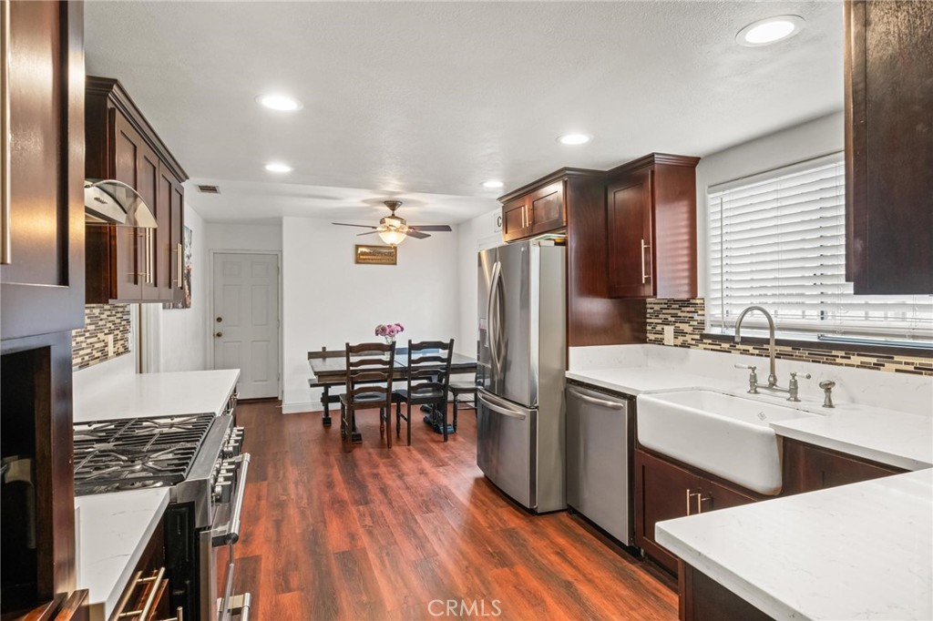 5048 W 121st Street Property Photo 7