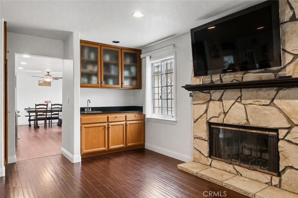 5048 W 121st Street Property Photo 10