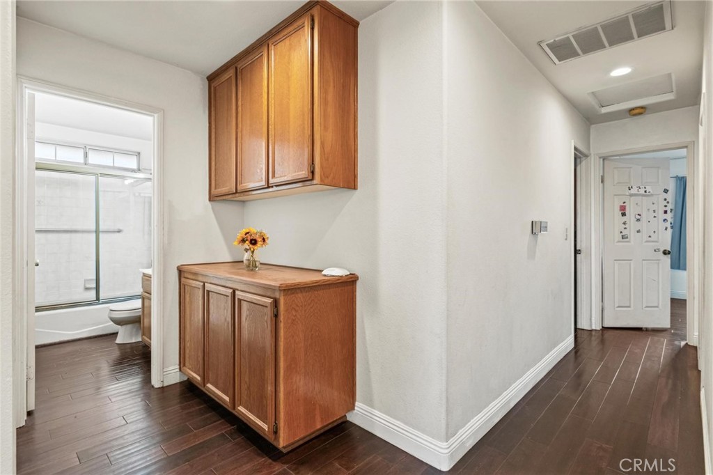 5048 W 121st Street Property Photo 16