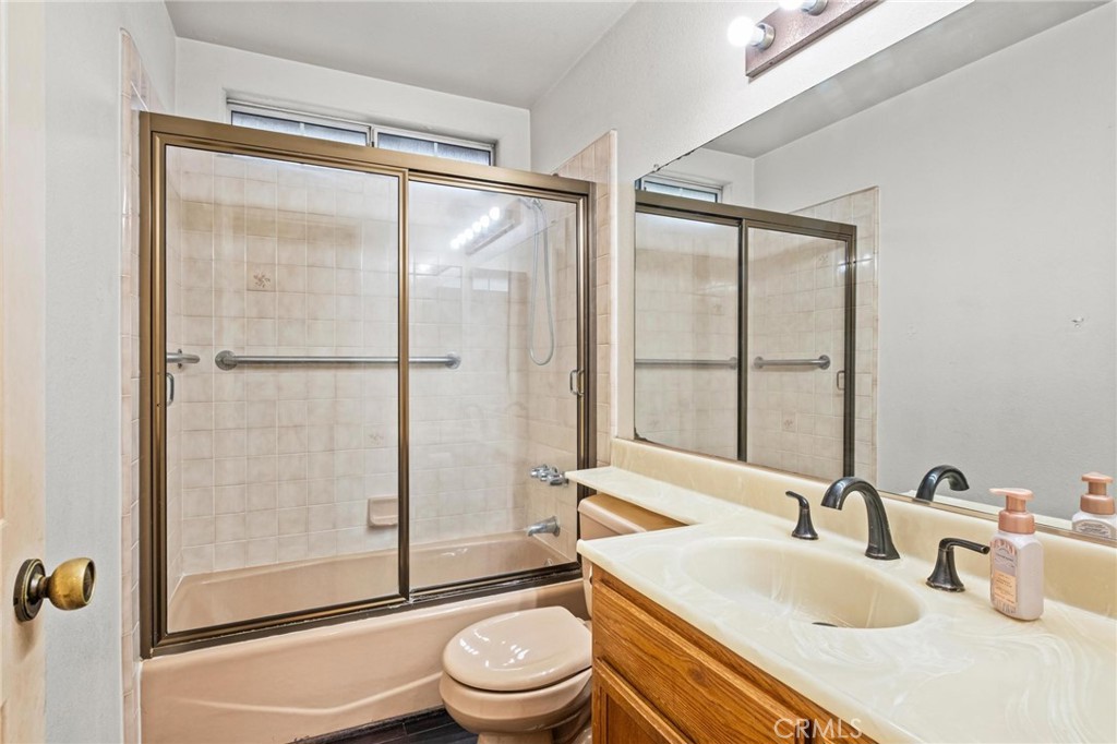 5048 W 121st Street Property Photo 17