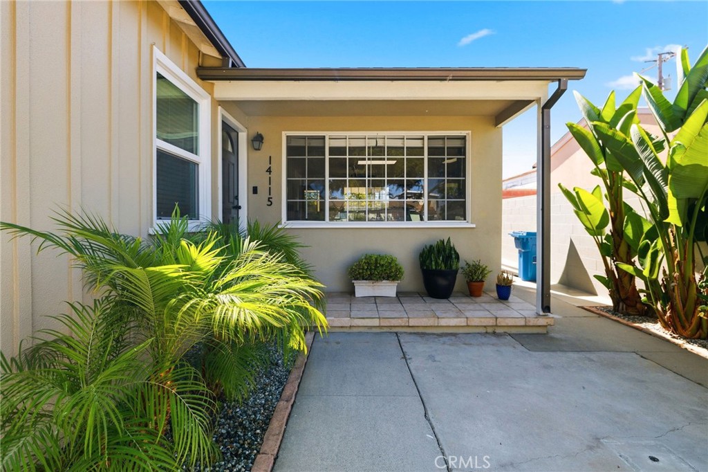 14115 Judah Avenue Property Photo 3