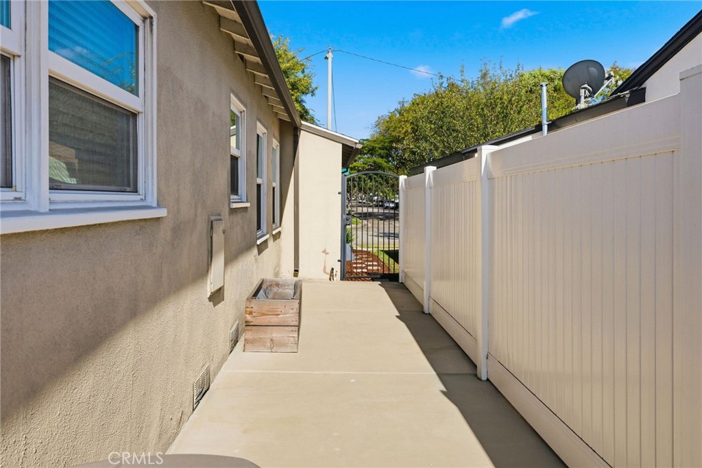 14115 Judah Avenue Property Photo 27
