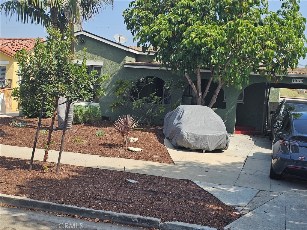 1939 W 79th Property Photo 2