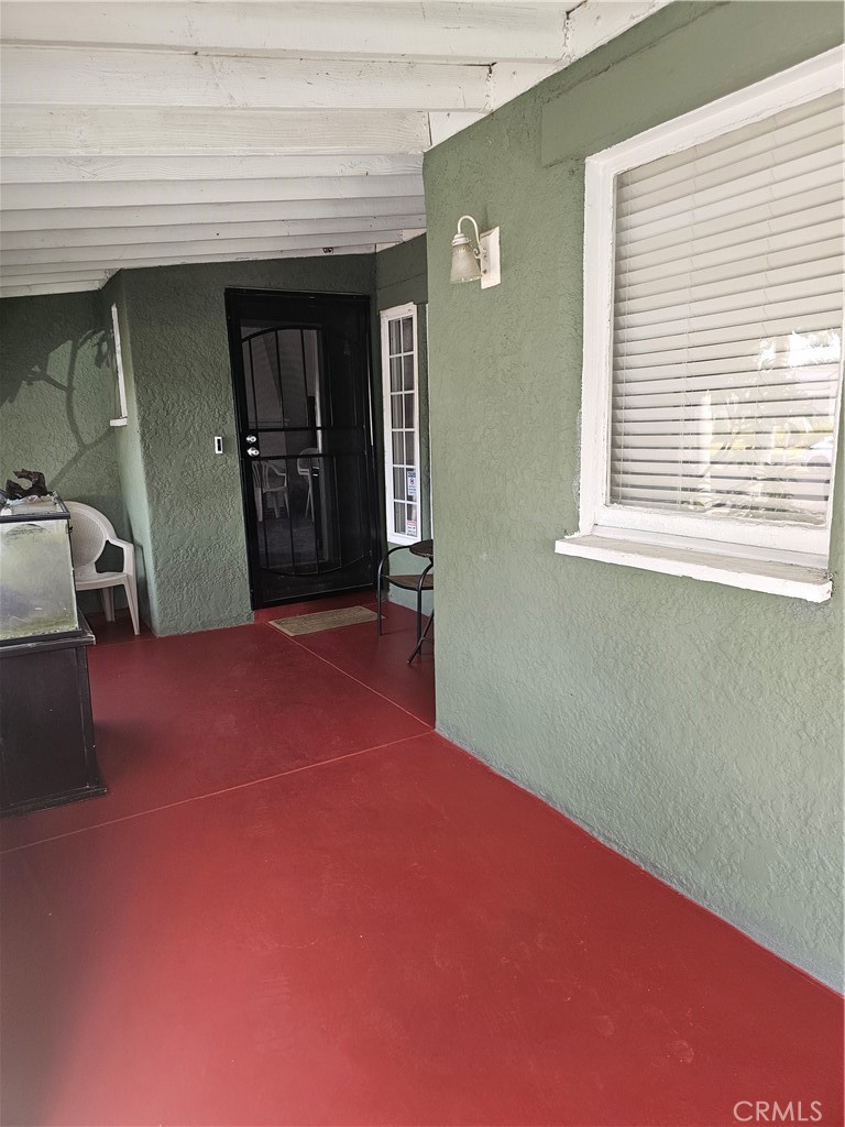 1939 W 79th Property Photo 3