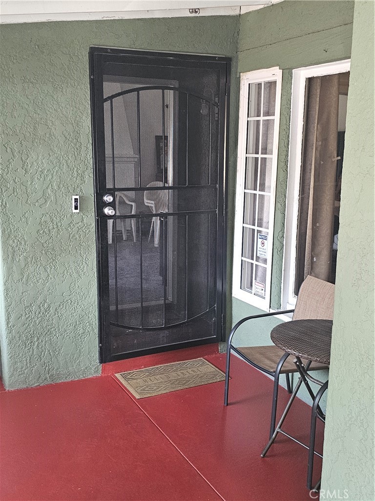 1939 W 79th Property Photo 6