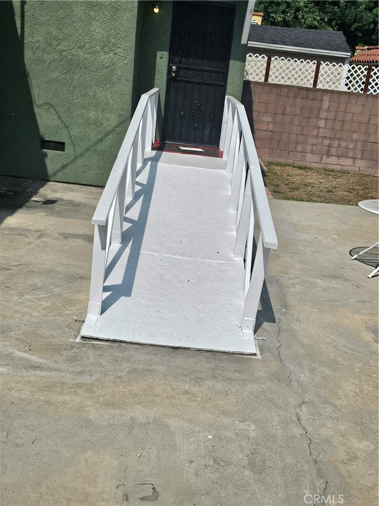 1939 W 79th Property Photo 12