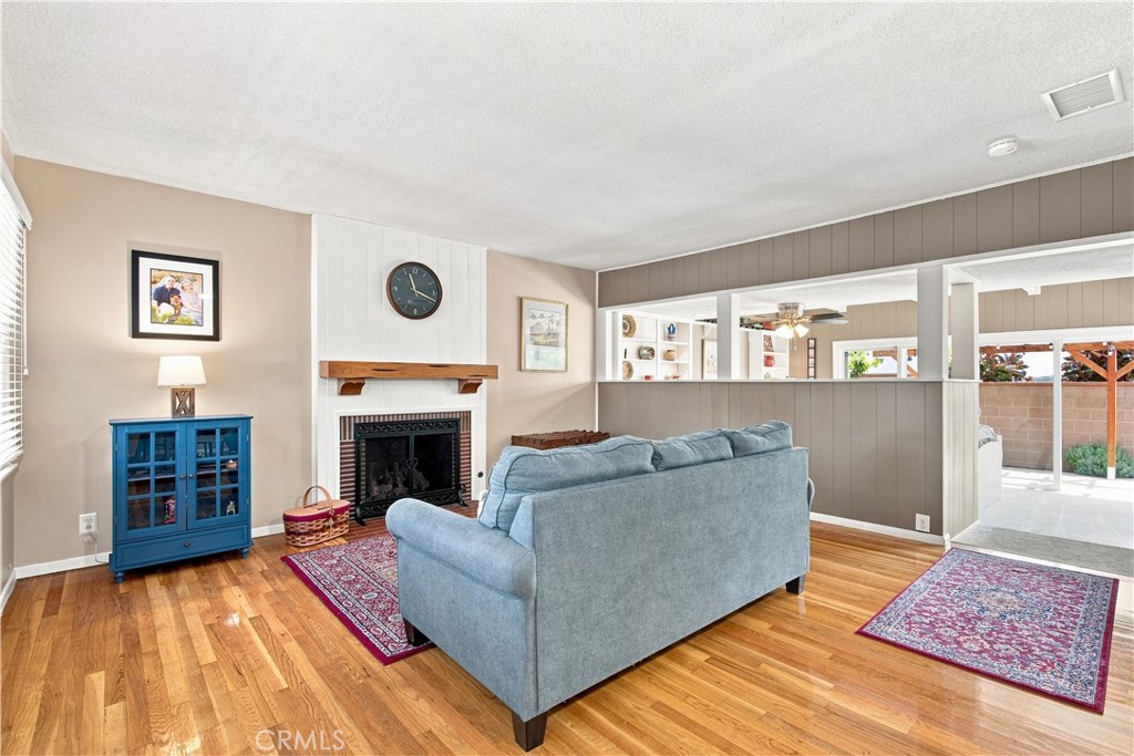 11804 Wilkie Property Photo 2