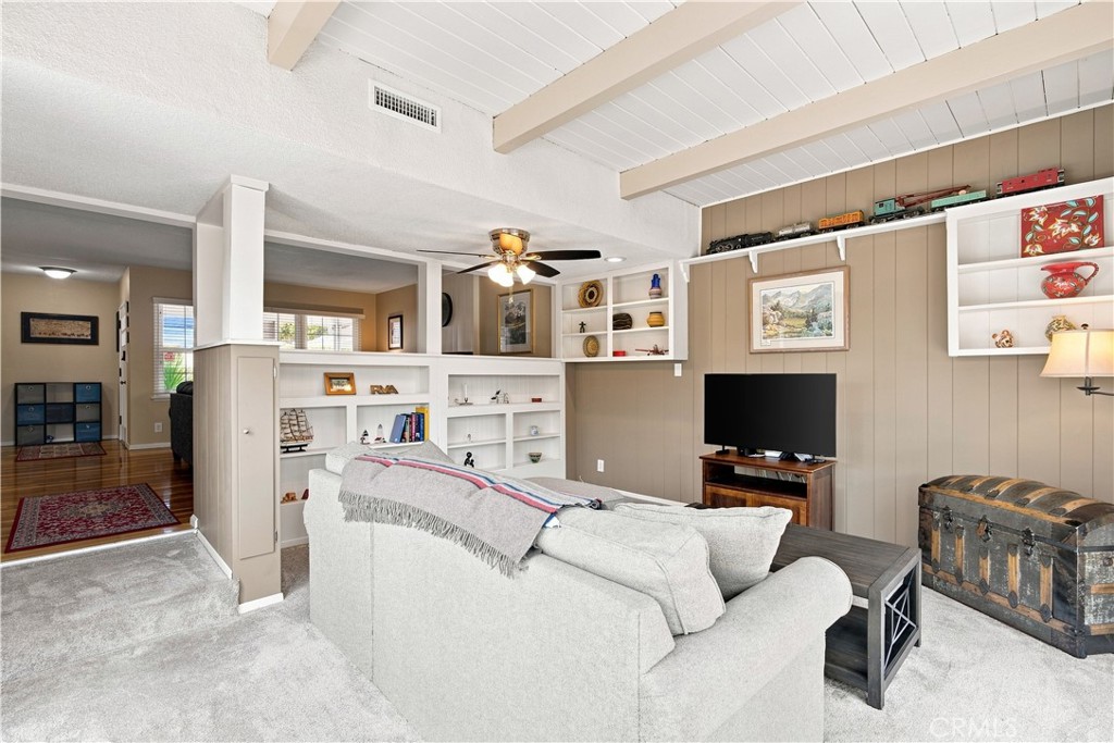 11804 Wilkie Property Photo 6
