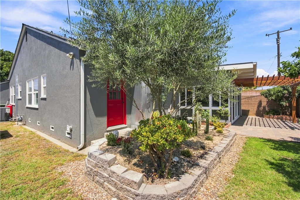 11804 Wilkie Property Photo 23