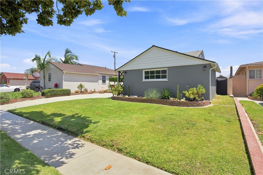 11804 Wilkie Property Photo 26