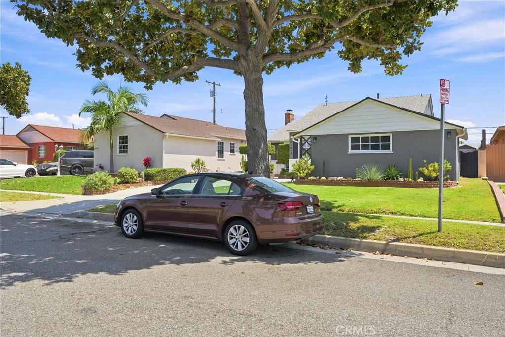 11804 Wilkie Property Photo 29