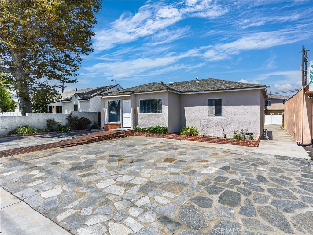 4307 Redondo Beach Boulevard Property Photo 1