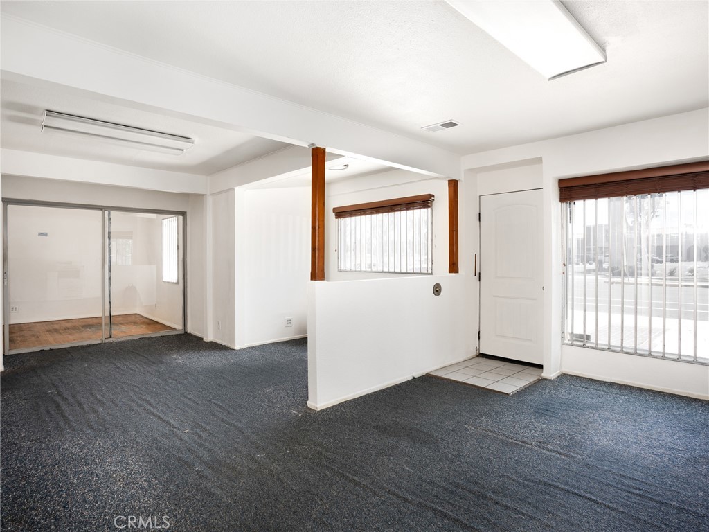 4307 Redondo Beach Boulevard Property Photo 4