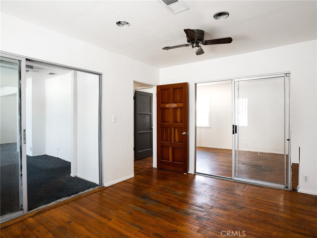 4307 Redondo Beach Boulevard Property Photo 10