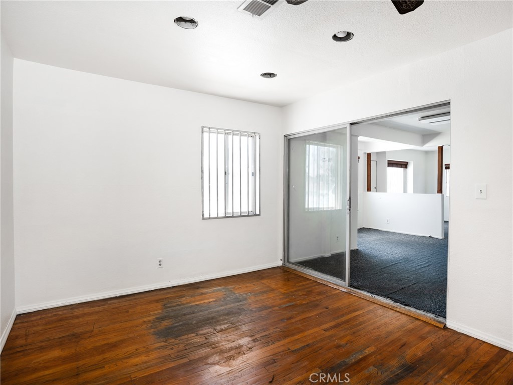 4307 Redondo Beach Boulevard Property Photo 11