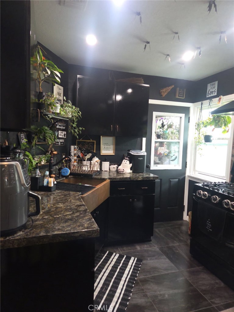 10930 Croesus Ave Property Photo 2