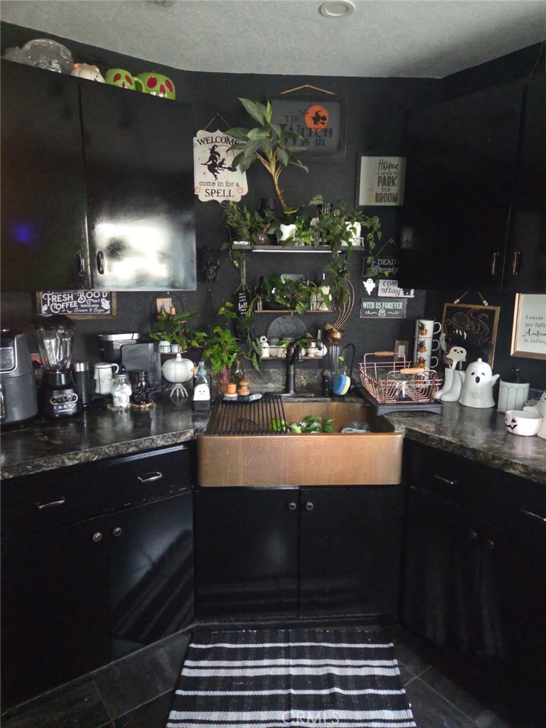10930 Croesus Ave Property Photo 3