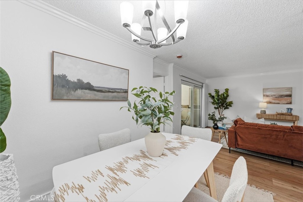 3859 Thorncroft Lane E Property Photo 15