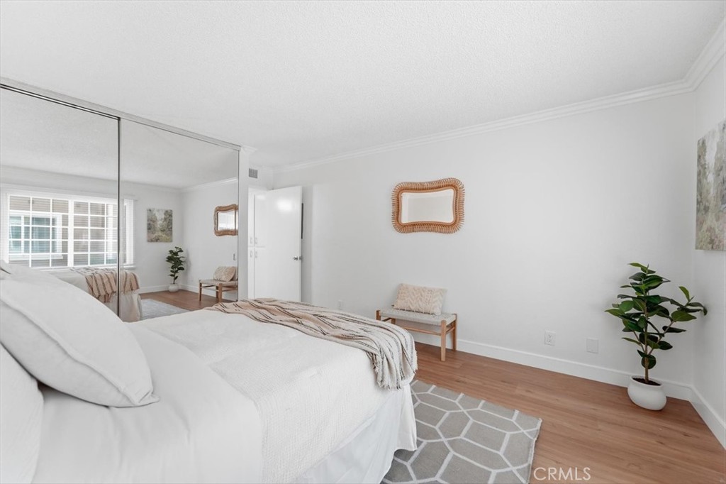 3859 Thorncroft Lane E Property Photo 22