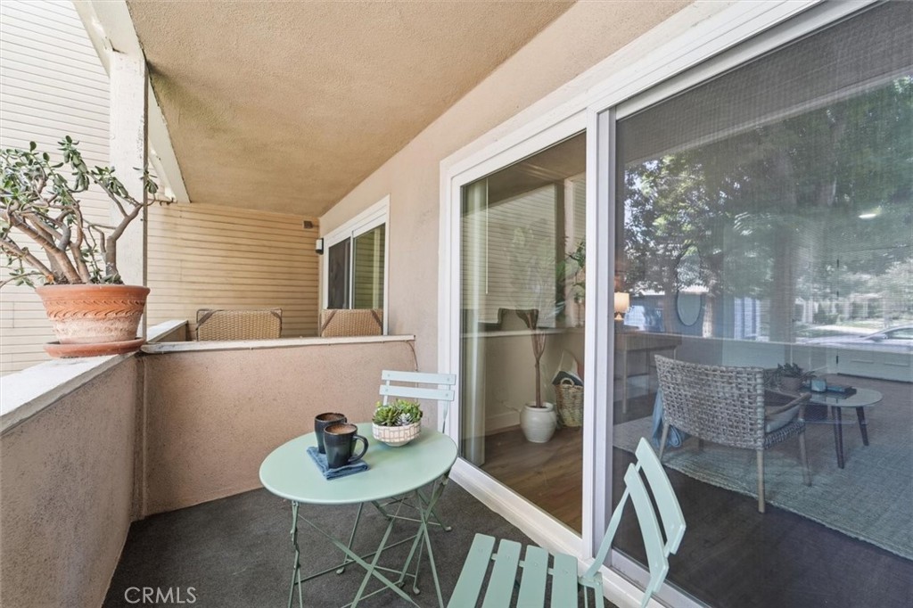 3859 Thorncroft Lane E Property Photo 28